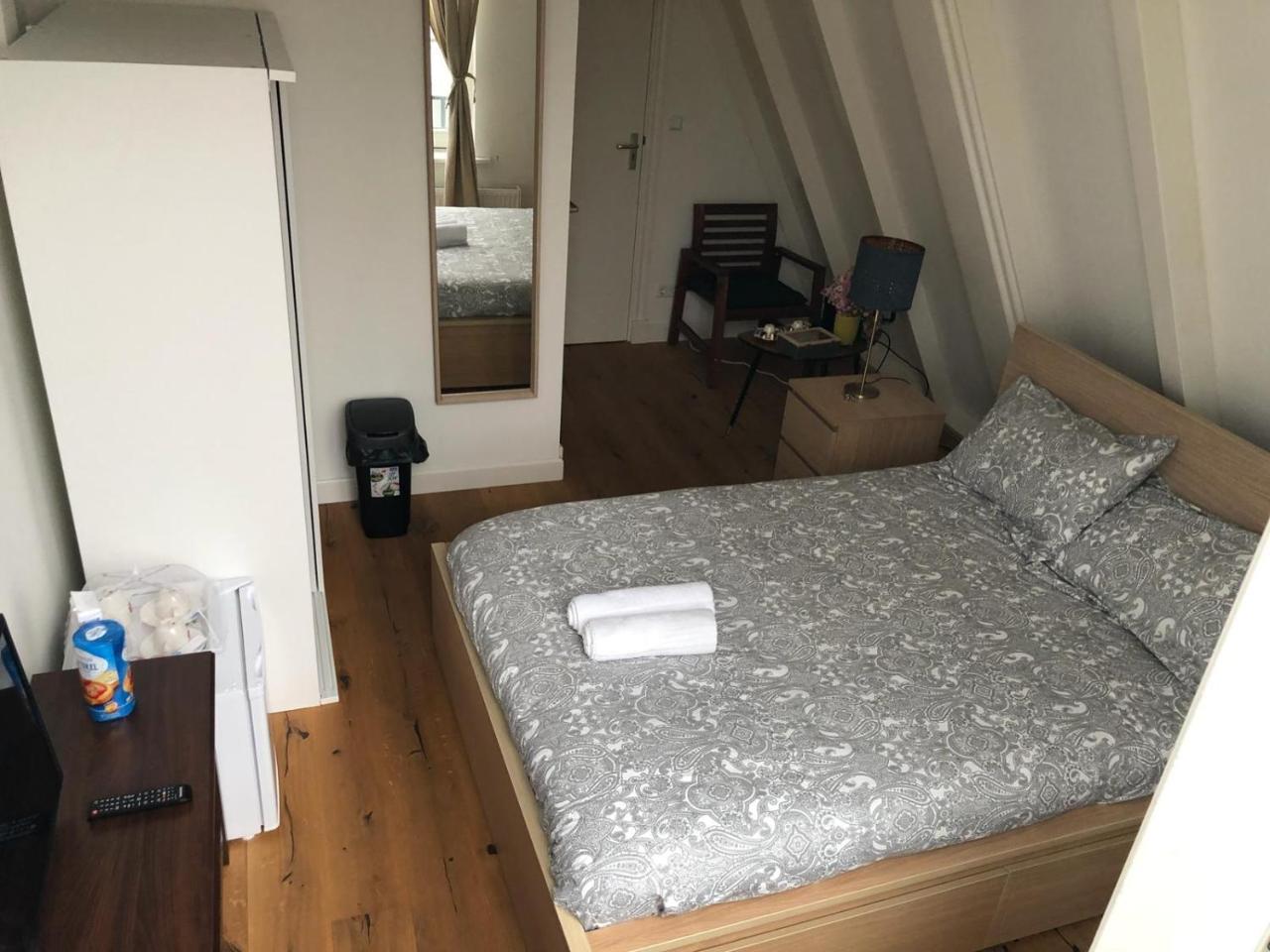 Bed and breakfast A'dam Rooftop Lux